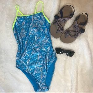 CUTE ATHLETIC ONE PIECE SWIM SUIT VIBRANT&FUN